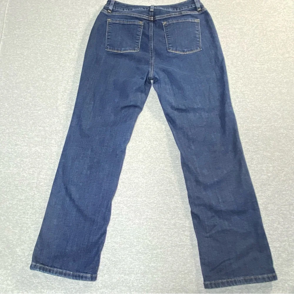 L.L. Bean Jeans Women's 12 Blue Classic Fit Straight Leg Hi Rise Preppy Denim - Picture 5 of 14